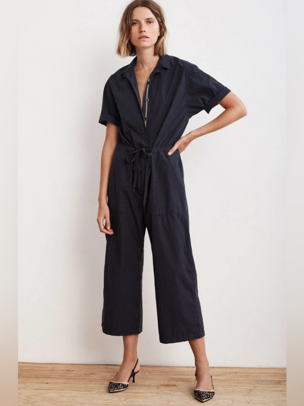 Velvet by Graham & Spencer Navy Short-Sleeve Tie-Waist Cropped Jumpsuit